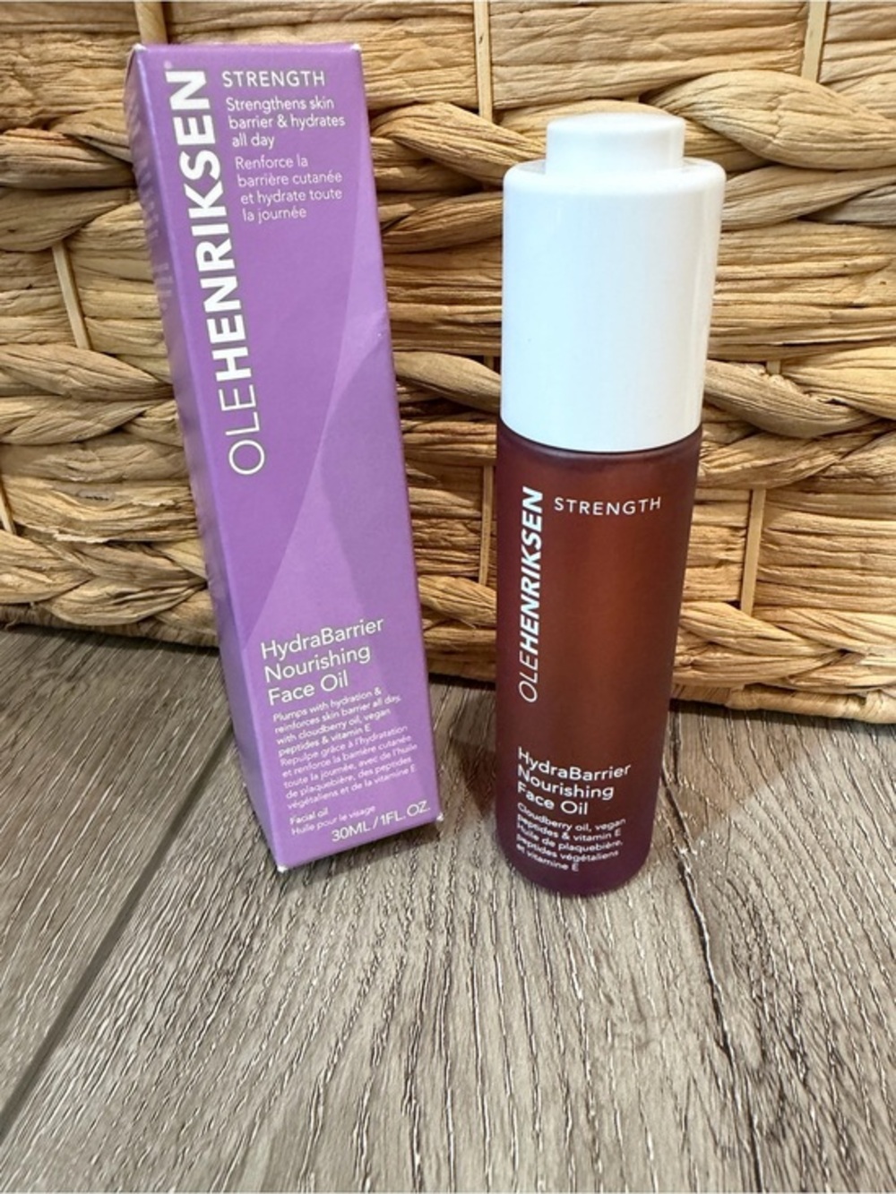 OLEHENRIKSEN Strength HydraBarrier Nourishing Face Oil - New In Box
